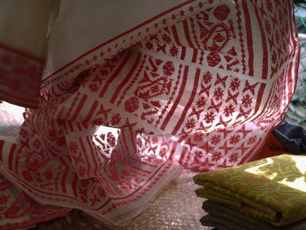 Colorful Jamdani weaving design – Handmade Textiles of Bangladesh