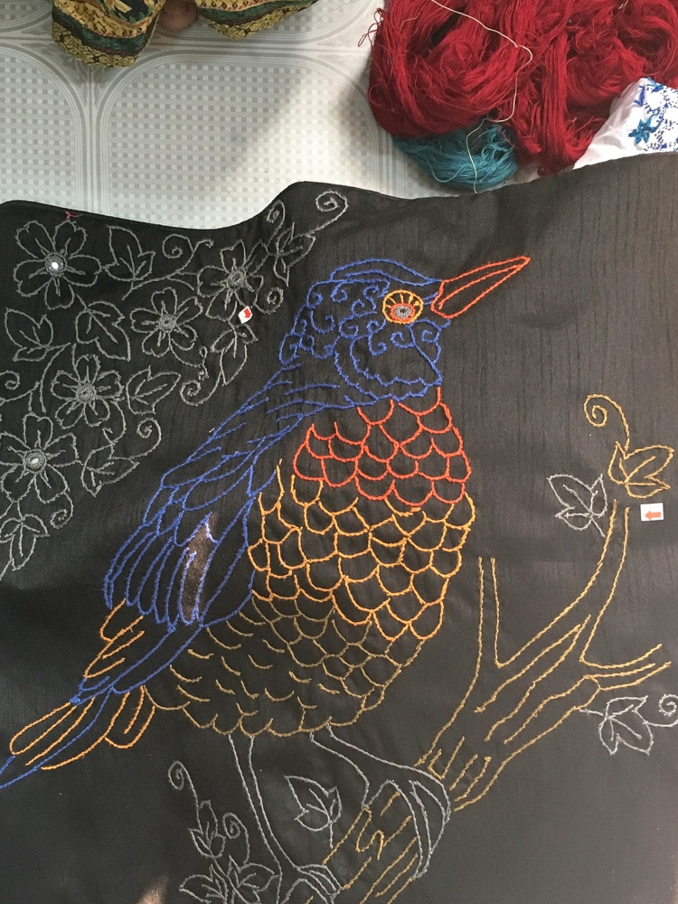 Uttara embroidery of colorful bird – Handmade Textiles of Bangladesh
