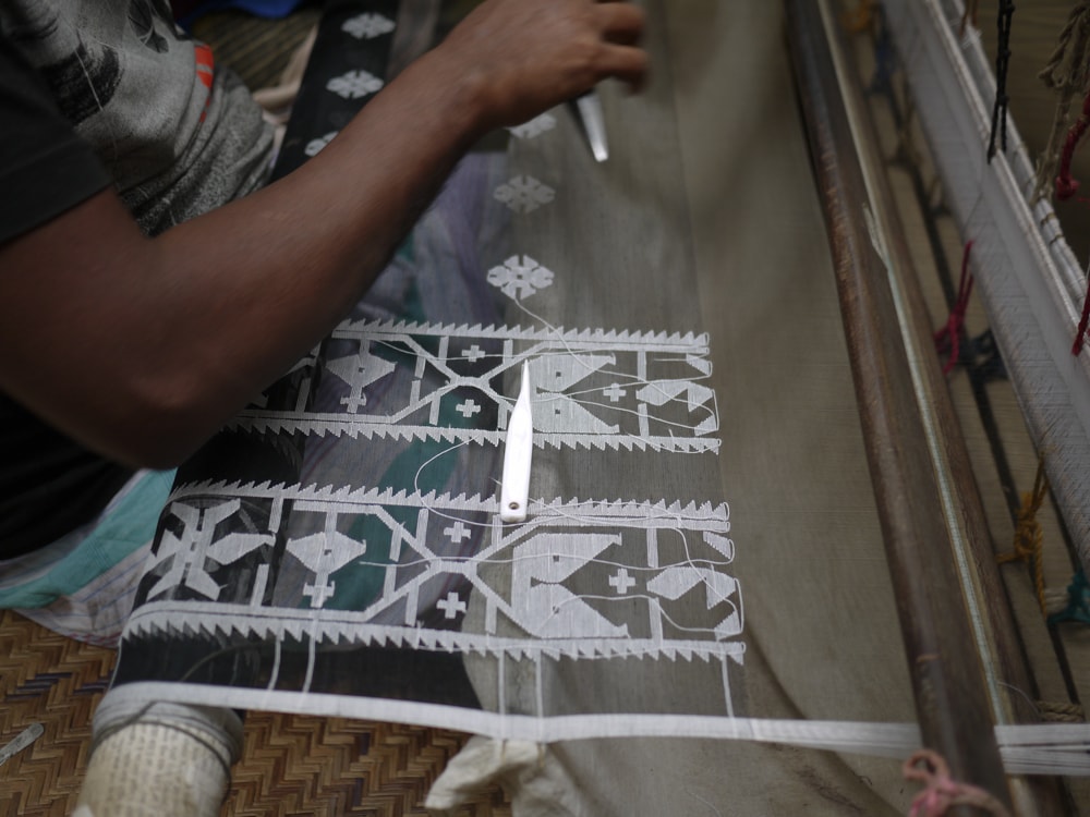 Intricate Jamdani weaving – Handmade Textiles of Bangladesh